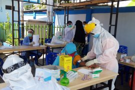 Seorang dokter RSUD Chasan Boesoerie di Ternate positif COVID-19