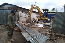 Langgar Perda, pedagang di pasar tradisional Kota Jambi ditertibkan