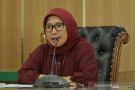 Ratna Dewi, Komisioner Bawaslu positif COVID-19
