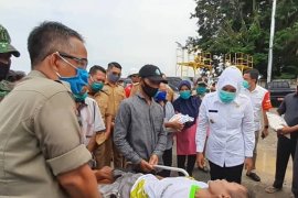 Rohman, 30 tahun hidup sebatang kara di rumah perahu Sungai Musi Palembang