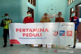 PT PGE Proyek Bukit Daun salurkan bantuan APD