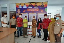 Gugus tugas COVID-19 Baubau apresiasi paguyuban Tionghoa bantu APD