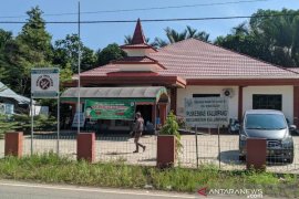 Hasil rapid test 40 nakes non reaktif, Puskesmas Kalumpang buka layanan kembali