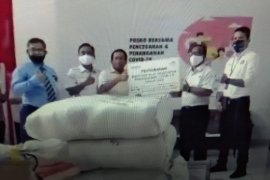Satgas BUMN Jambi serahkan bantuan ke lima kabupaten