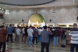 Masjid Taqwa Muhammadiyah Padang gelar shalat Jumat berjamaah menuju kenormalan baru