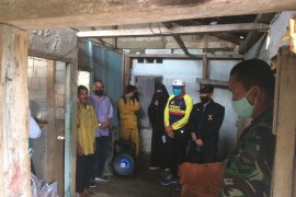 Baznas Karimun rehabilitasi rumah nelayan