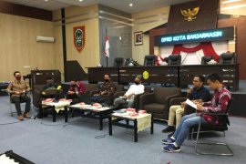Lima Raperda dari inisiatif DPRD Kota Banjarmasin diuji publik