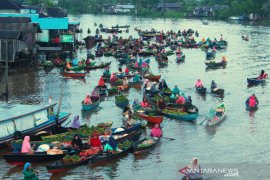Pedagang Pasar Terapung Lok Baintan Mulai Ramai