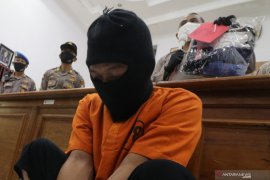 Kasus Persetubuhan Anak Tiri