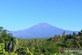 Jalur pendakian Gunung Rinjani segera di buka