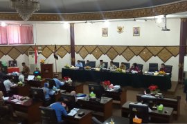 Legislator pertanyakan Perumda terkait penyediaan air siap minum di Padang