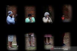 Menkes Ghana terinfeksi virus corona