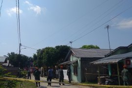 TNI evakuasi badan pesawat jatuh di Kampar, Riau