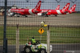 Era normal baru, penumpang maskapai AirAsia hanya boleh bawa satu tas jinjing ke kabin