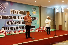 Pemerintah mengatasi kendala penyaluran bansos tunai