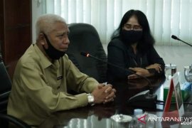 BPS serahkan penghargaan SP Online kepada 3 kecamatan di Asahan