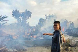 Diduga korsleting  listrik, tujuh rumah terbakar di Simalungun