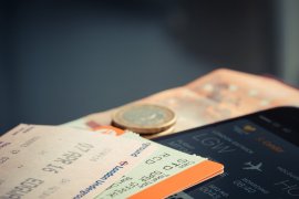 Apa di balik sulitnya refund tiket pesawat dengan uang tunai?