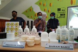 BPOM sita kosmetik ilegal  yang dijual bebas secara online di Kota Palu
