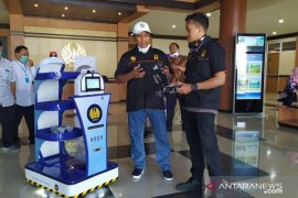 Unesa buat robot KECE untuk bantu penanganan pasien COVID-19