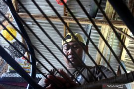 Permintaan kerajinan anyaman rotan berangsur normal