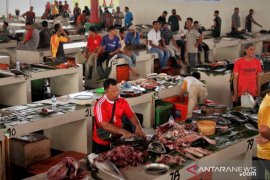 Ini kata pedagang maupun pembeli di Pasar Gemilang Lamdingin