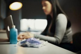 Disarankan perusahaan e-commerce potong gaji ketimbang PHK