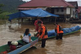 DUA KECAMATAN DI KONAWE UTARA TERENDAM BANJIR Page 2 Small