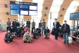 Tiga bulan menanti, 20 WNI ABK di Prancis akhirnya pulang  ke tanah air