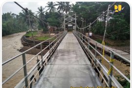 Tahun ini Kementerian PUPR akan bangun 38 jembatan gantung di 16 provinsi