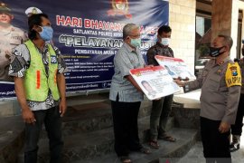 Peringati Hari Bhayangkara, Polresta Kediri berikan SIM gratis