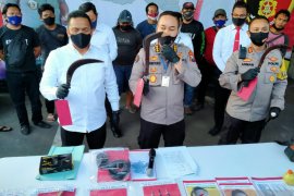 Polisi tembak mati dua buronan kasus pencurian dengan kekerasan