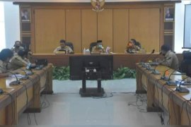 Pemprov Sulbar berikan BLT pelaku UMKM dan IKM