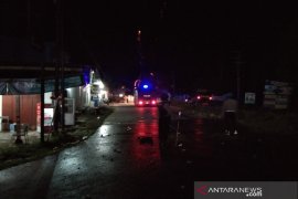 Polisi desak mundur pengunjuk rasa tolak kedatangan 500 TKA