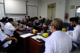 DPRD Kalsel diminta dukung perbaikan nasib GTKHNK