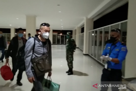 156 TKA China tahap pertama tiba di Bandara Haluoleo Kendari