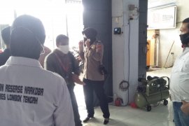 Terapkan protokol COVID-19, Polres Loteng razia sejumlah pertokoan