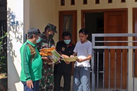 Pemkot Kediri kembali membagikan ribuan Kartu Sahabat