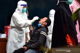 Uji usap di pasar tradisional Pekanbaru, banyak pedagang pilih tutup lapak