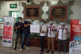Perusahaan Wuling Kumala donasikan ribuan masker cegah COVID-19