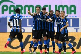Inter Milan meraih kemenangan setelah berbalik unggul atas Parma 2-1