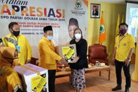 Golkar Jatim apresiasi tim medis  rawat pasien COVID-19