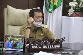 Wagub Hadi Mulyadi minta bupati/wali kota tertibkan tempat hiburan malam