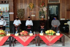 Bupati Bantul memantau kesiapan pembukaan pondok pesantren normal baru