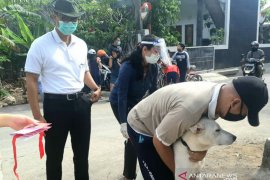 Badung lakukan vaksinasi rabies massal di Kuta Selatan