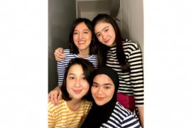 Ify Alyssa dan BLINK reuni di lagu "What About Us?" versi akapela