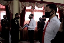 Ungkap kasus penembakan,  anggota Polres Tabalong terima penghargaan