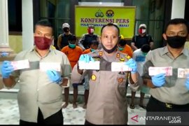 Polres Tanjabbar tangkap empat pelaku sindikat uang palsu