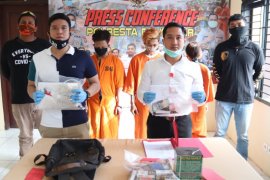 Tiga pencuri diancam tujuh tahun penjara