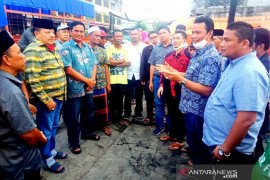 Anggota DPRA dapil sepuluh kunjungi korban kebakaran di Meulaboh, begini hasilnya